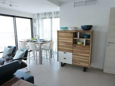 4 Etoiles Apartment *